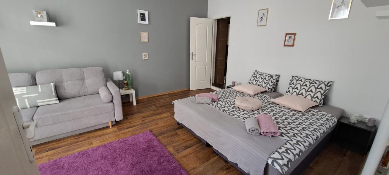 Sweet 16 Apartment In The Party District بودابست المظهر الخارجي الصورة